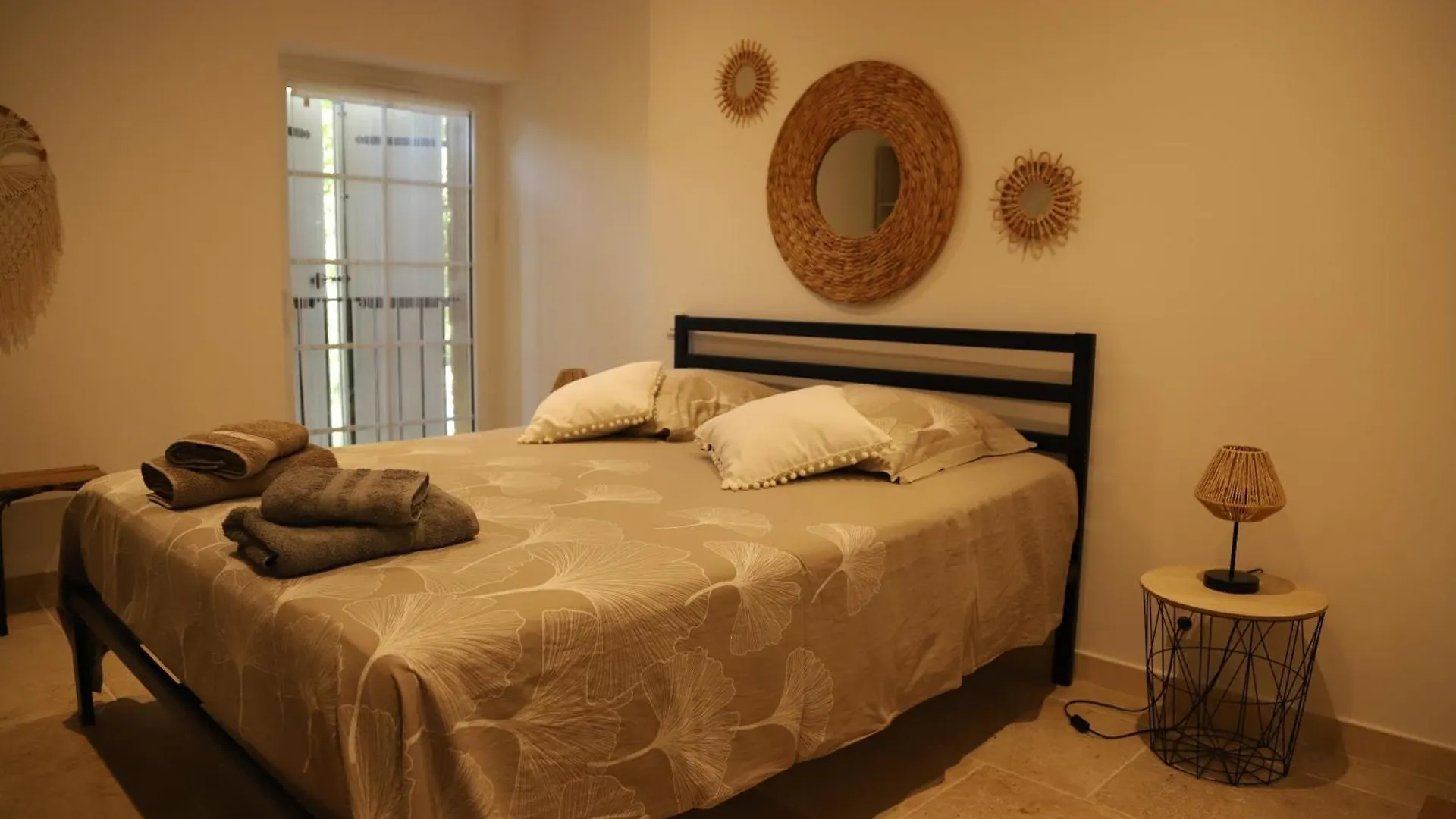 La Bastide Au Coeur De La Provence Apartment Pertuis France